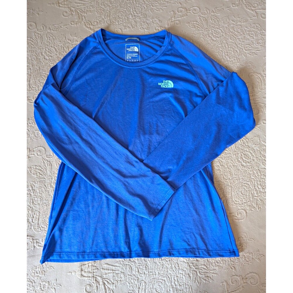 The North Face Women’s Blue Lightweight Athletic Crew Neck Long Sleeve Top M
